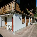 Alpine Hideaway Near Brienz With Hot Tub & Parking Kienholz