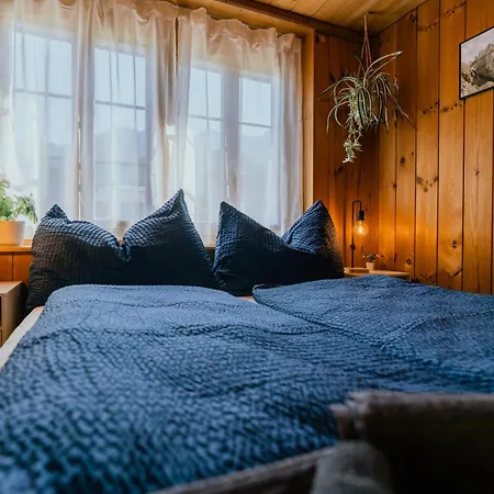 Alpine Hideaway Near Brienz With Hot Tub & Parking *