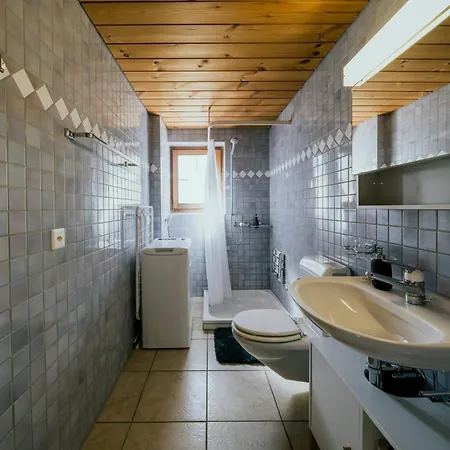 公寓 Alpine Hideaway Near Brienz With Hot Tub & Parking