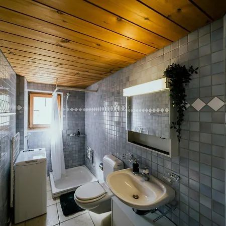 아파트 Alpine Hideaway Near Brienz With Hot Tub & Parking *