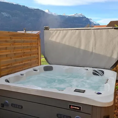 Alpine Hideaway Near Brienz With Hot Tub & Parking