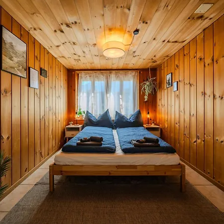 Alpine Hideaway Near Brienz With Hot Tub & Parking Apartment
