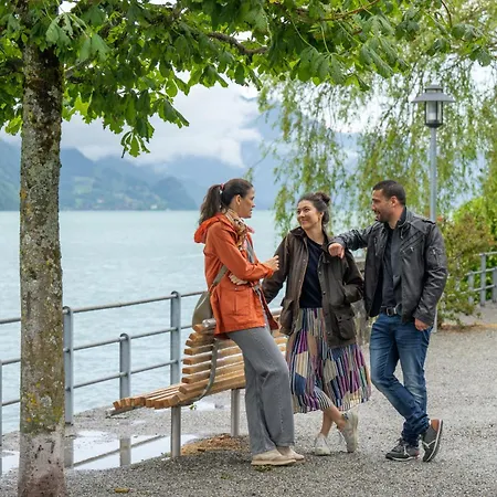 Alpine Hideaway Near Brienz With Hot Tub & Parking Appartamento *