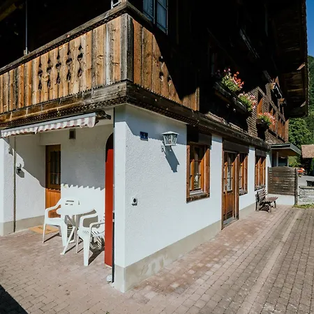 Alpine Hideaway Near Brienz With Hot Tub & Parking Kienholz