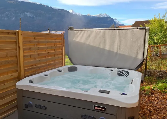 Alpine Hideaway Near Brienz With Hot Tub & Parking