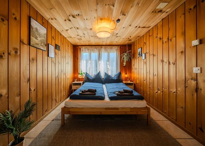Alpine Hideaway Near Brienz With Hot Tub & Parking Apartament