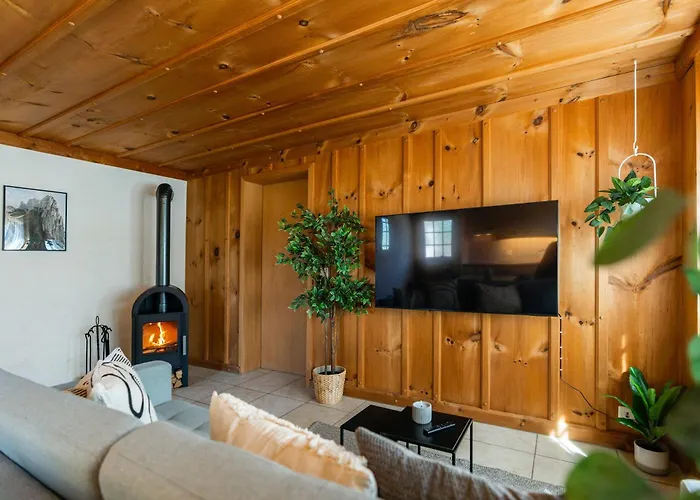 Alpine Hideaway Near Brienz With Hot Tub & Parking *