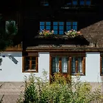 Alpine Hideaway Near Brienz With Hot Tub & Parking *
