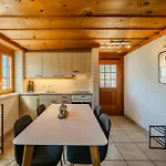 Lejlighed Alpine Hideaway Near Brienz With Hot Tub & Parking