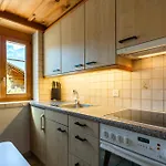 Alpine Hideaway Near Brienz With Hot Tub & Parking Lejlighed