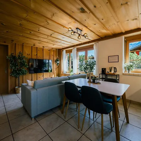 Alpine Hideaway Near Brienz With Hot Tub & Parking Kienholz